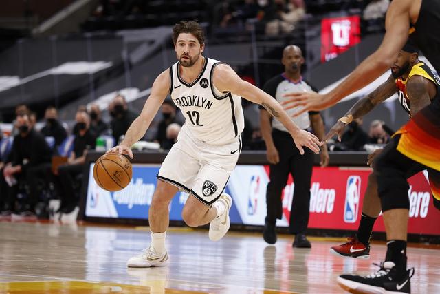 欧冠-弗拉霍维奇破门麦肯尼建功 尤文2-0曼城