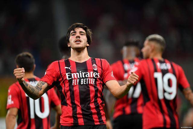 王哲林22分上海胜新疆 程帅澎25分浙江胜宁波